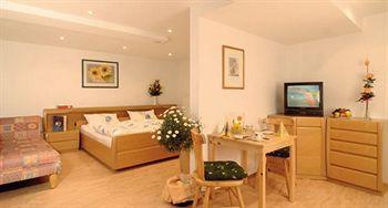 Hotel Restaurant Cafe Uhl โรเทนบวร์ก อ็อบ แดร์เทาเบอร์ ภายนอก รูปภาพ